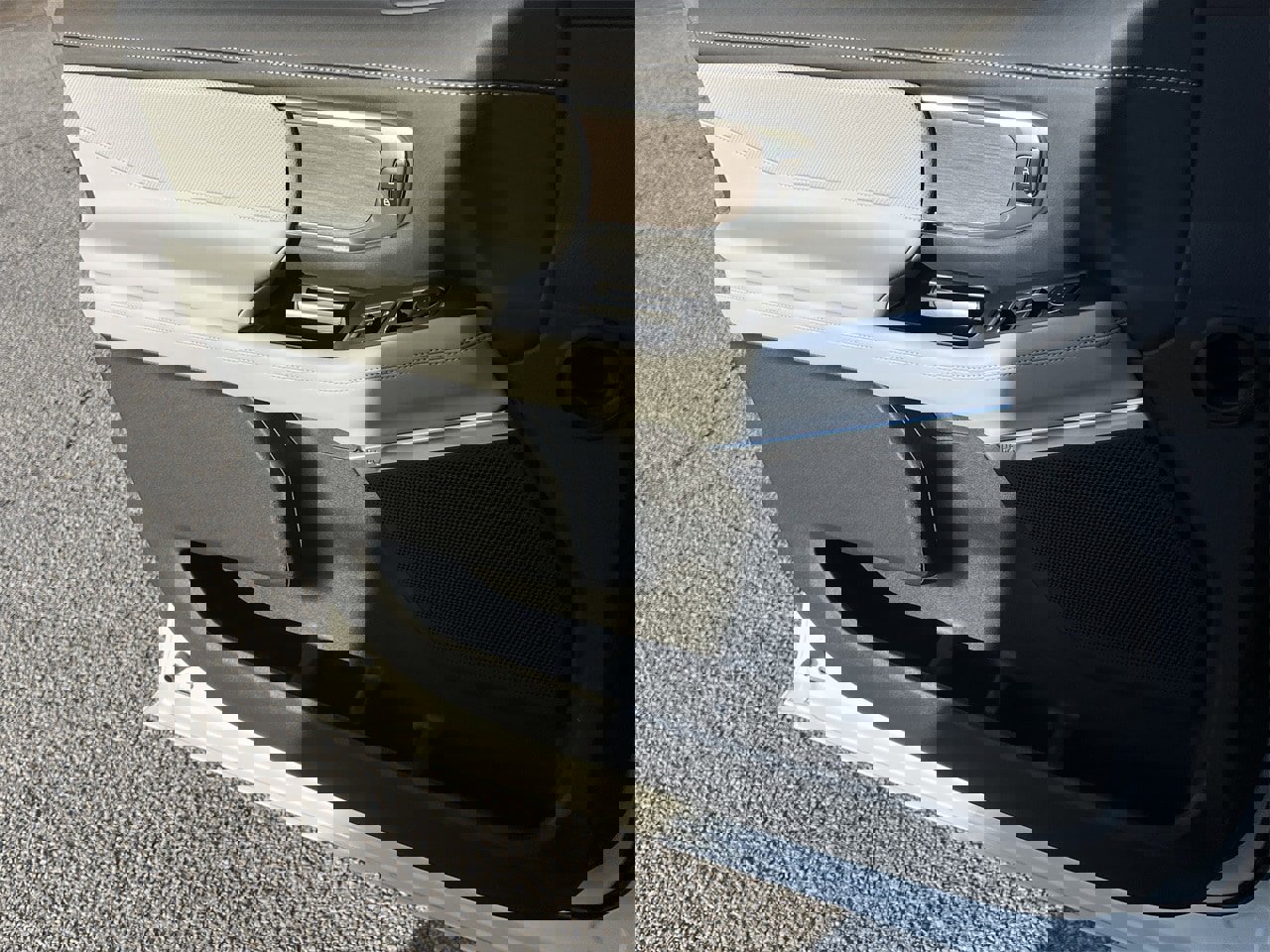 New 2025 Ford Expedition Max Platinum w/ Platinum Ultimate Package image 16