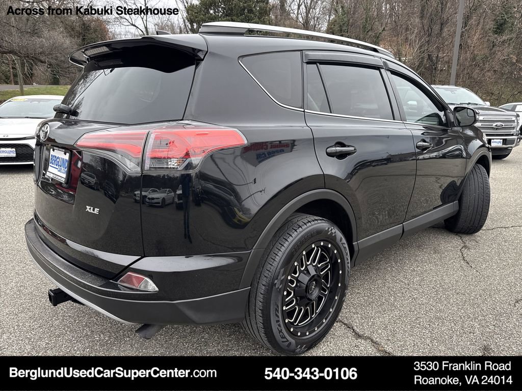 Used 2017 Toyota RAV4 XLE image 4