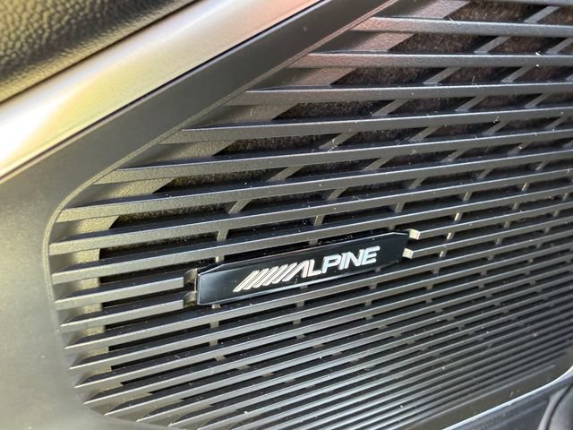 Used 2023 Jeep Wagoneer Series III w/ Preferred Equipment Group AWD/4WD image 16
