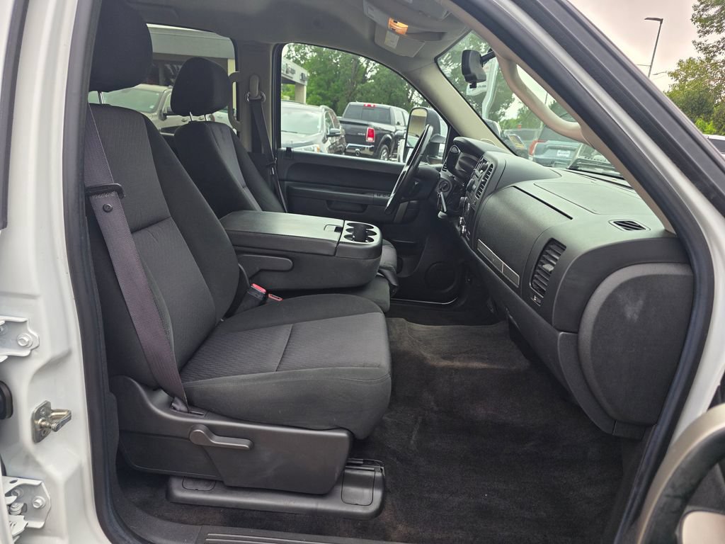 Used 2011 Chevrolet Silverado 1500 LT w/ All-Star Edition AWD/4WD image 20