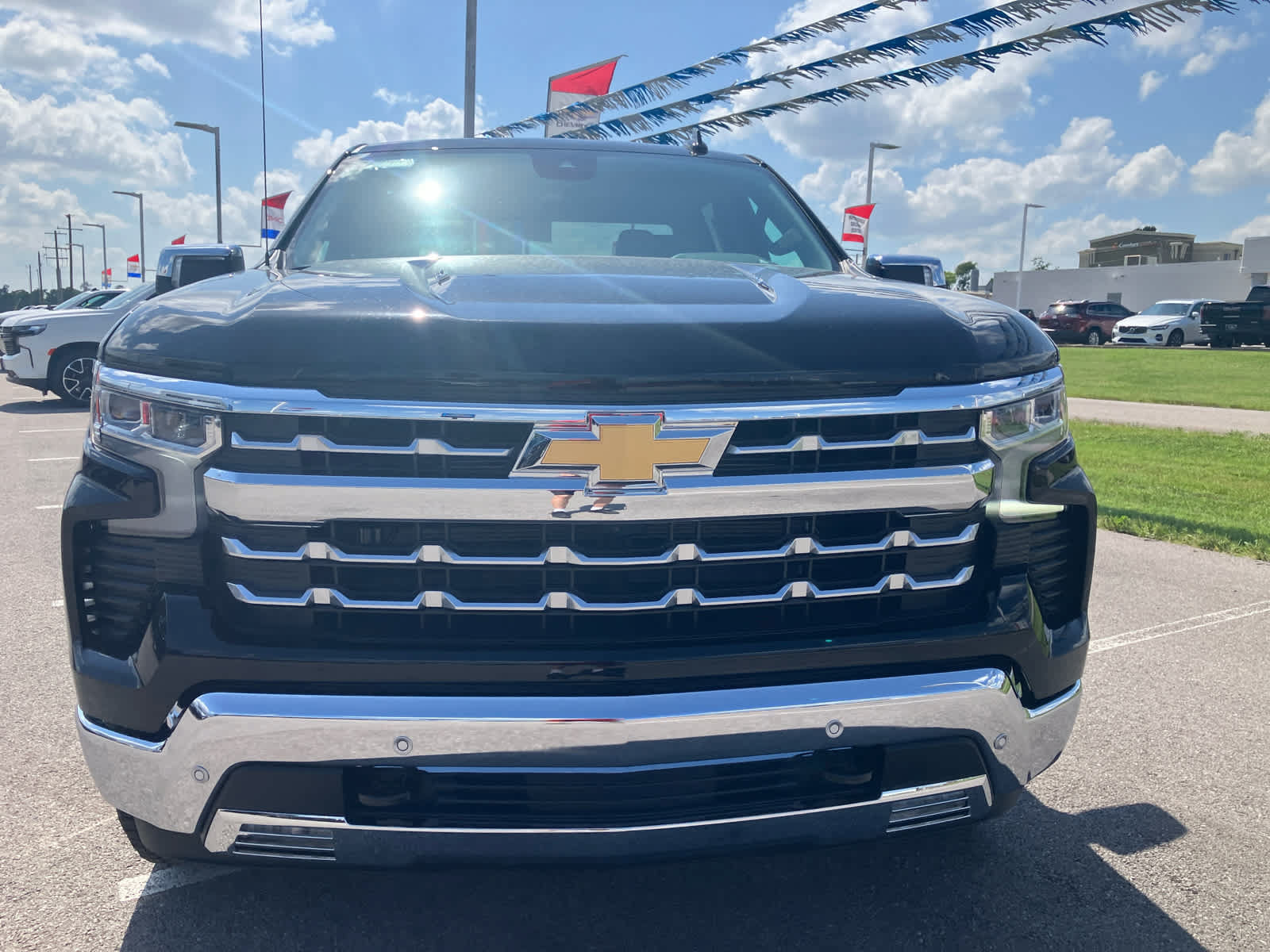 New 2026 Chevrolet Silverado 1500 LTZ AWD/4WD image 2