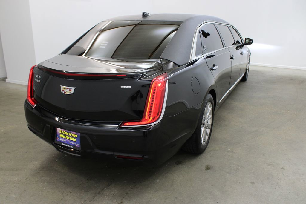 Used 2019 Cadillac XTS image 4