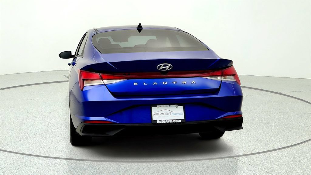 Used 2022 Hyundai Elantra SEL w/ Convenience Package FWD image 6