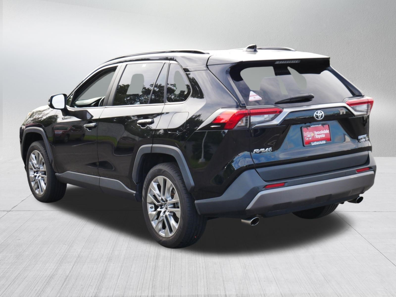 Certified 2019 Toyota RAV4 Limited w/ Cold Weather Package AWD/4WD image 5