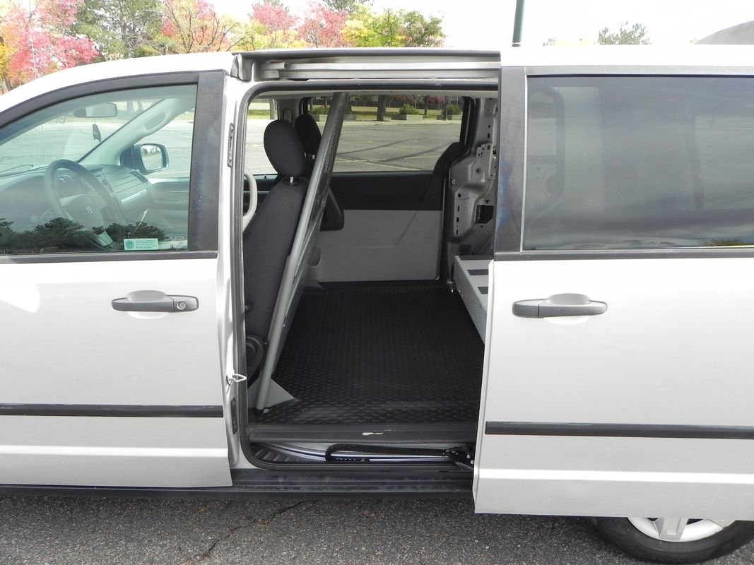 Used 2009 Dodge Grand Caravan image 16