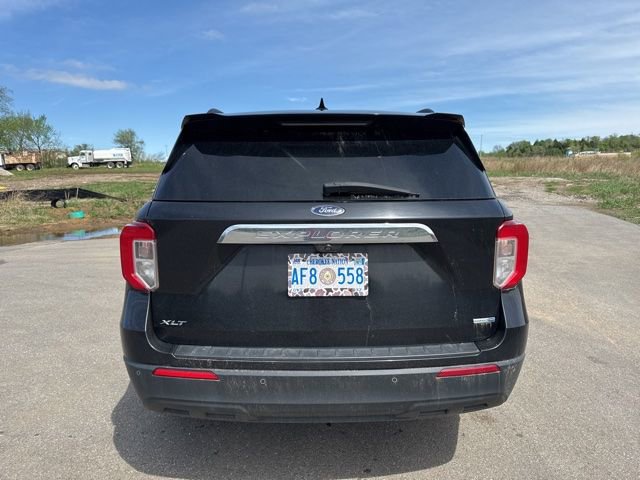 Used 2020 Ford Explorer XLT image 4