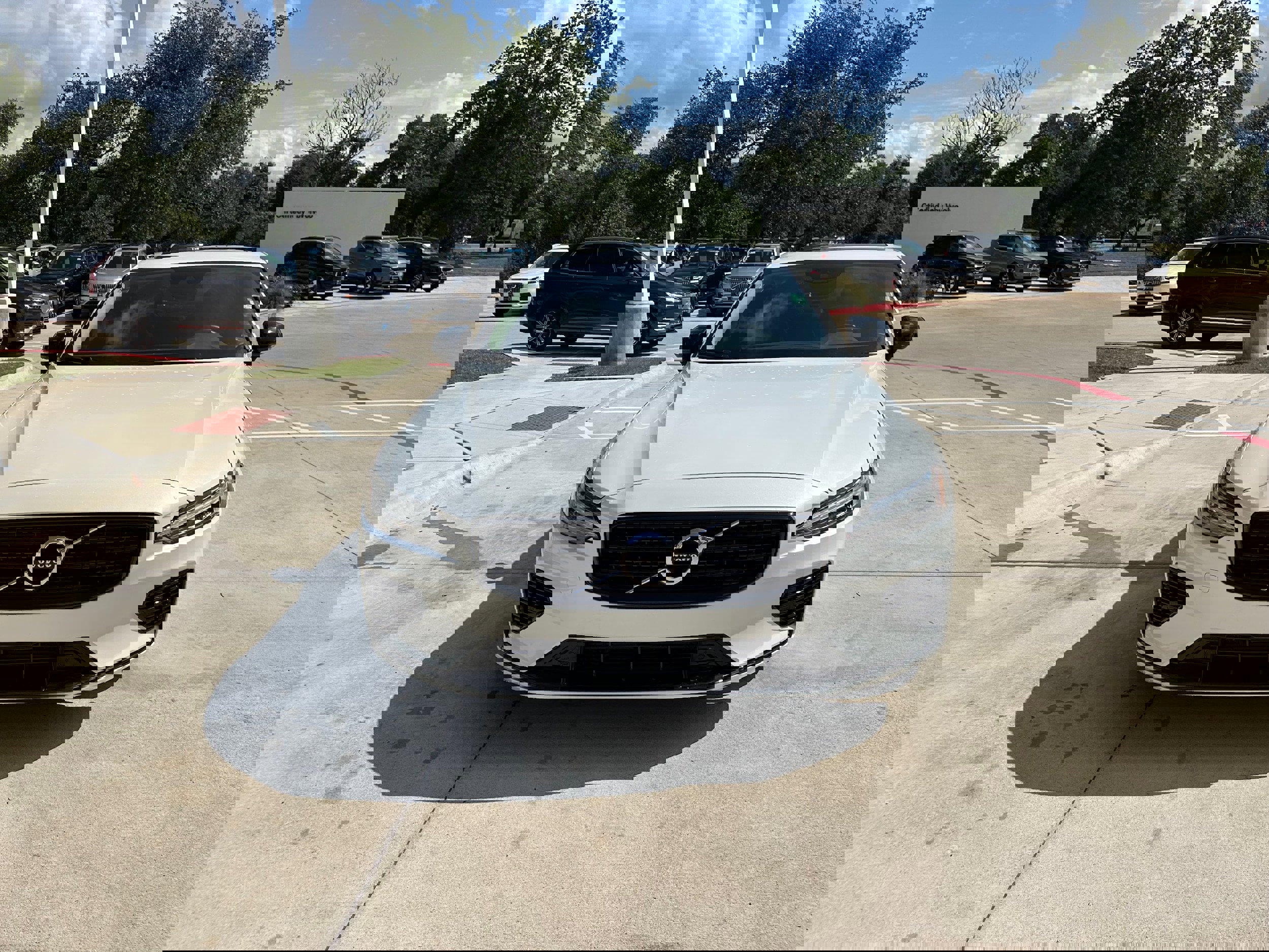 Certified 2022 Volvo S60 T8 R-Design Expression w/ Protection Package Premier image 8