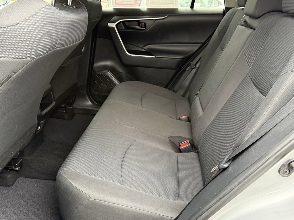 Used 2020 Toyota RAV4 LE w/ Carpet Mat Package image 32