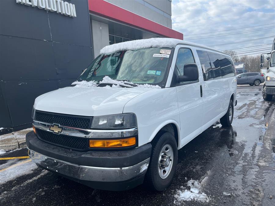Used 2020 Chevrolet Express 3500 LT w/ LT Preferred Equipment Group image 3