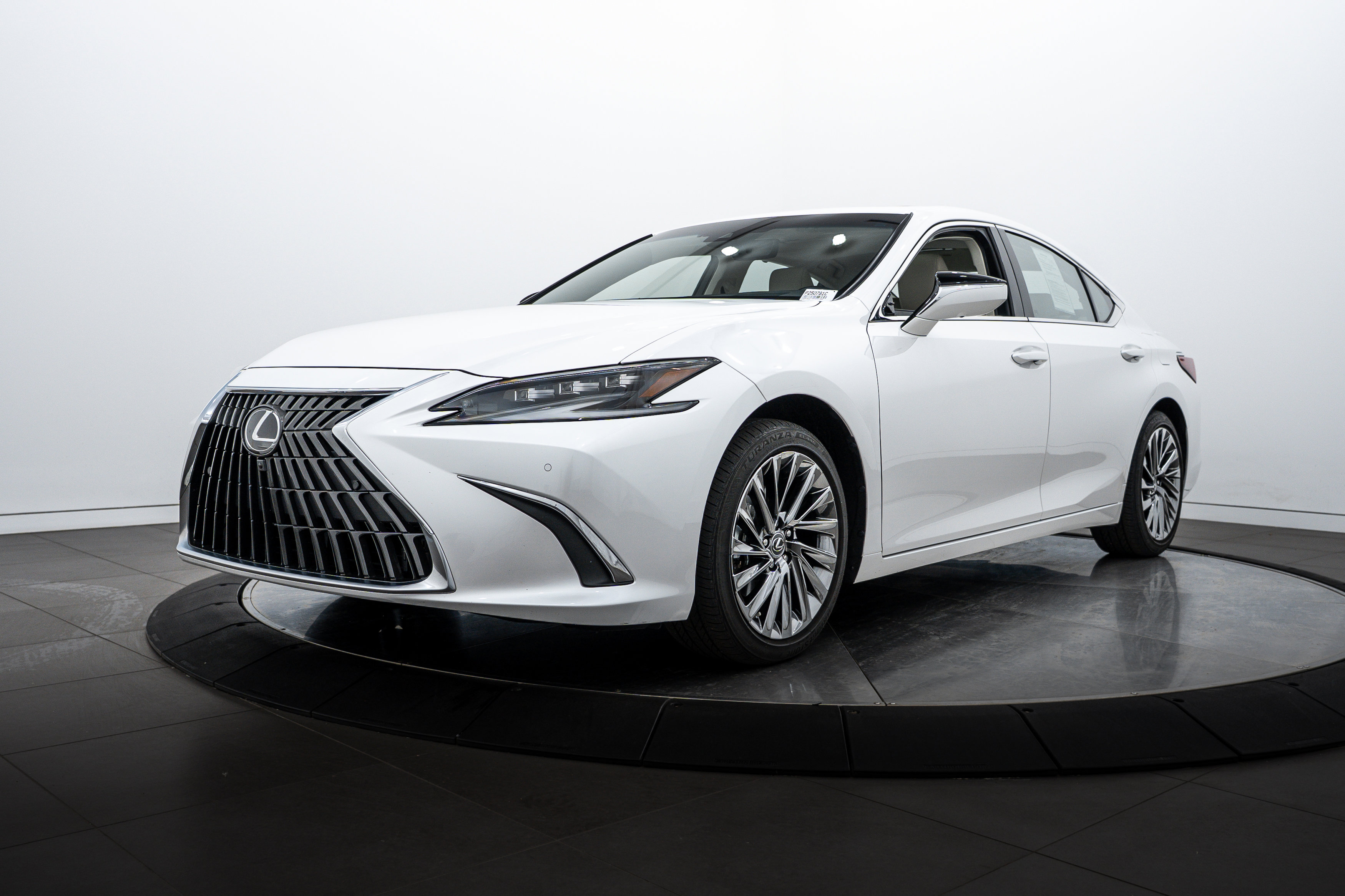 Used 2024 Lexus ES 300h Ultra Luxury
