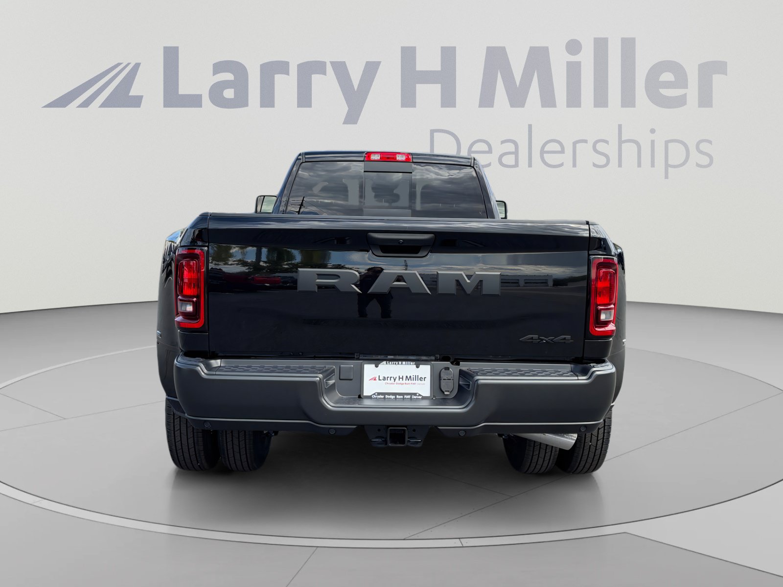 New 2027 RAM 3500 Laramie AWD/4WD image 4