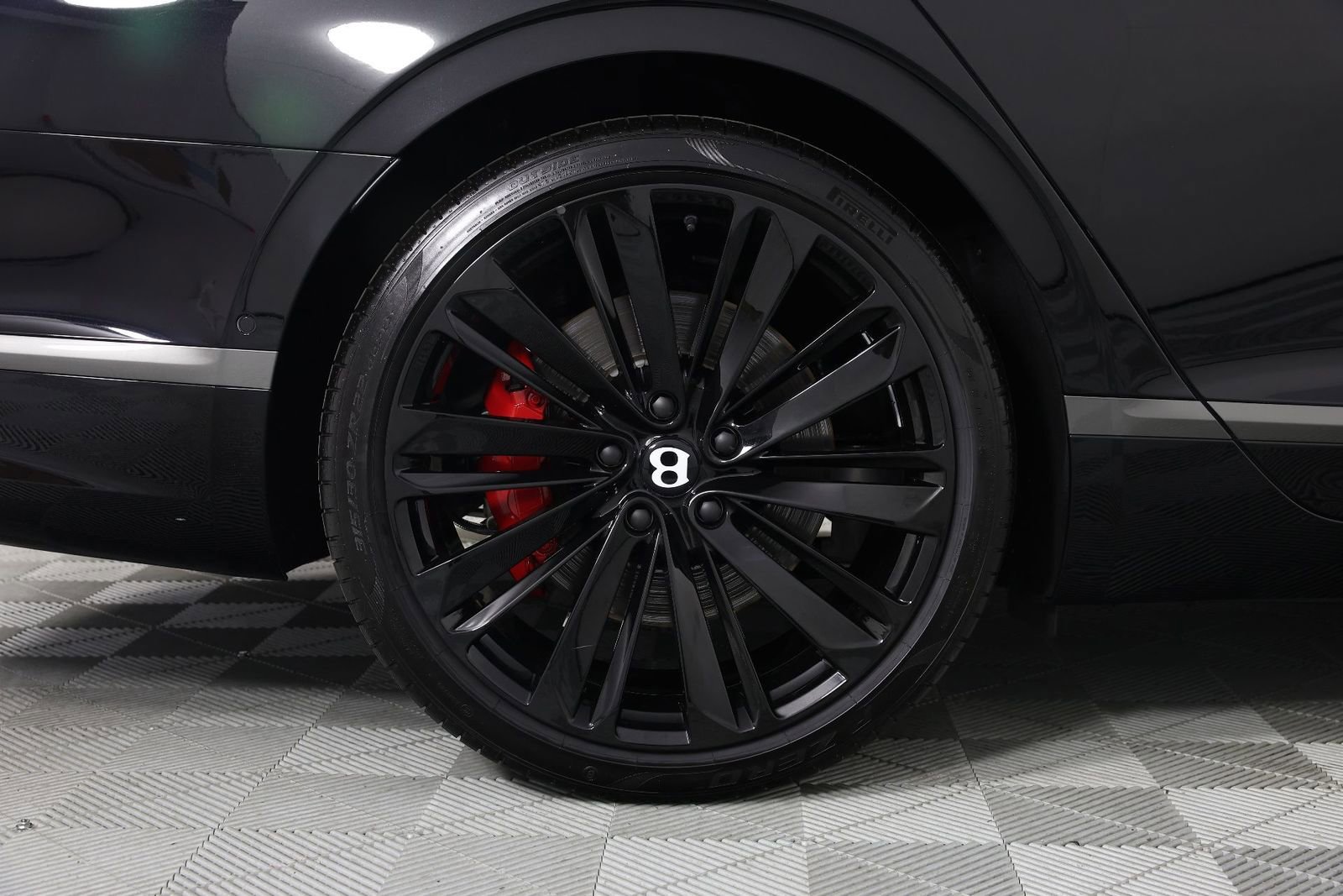 Used 2024 Bentley Flying Spur W12 image 18