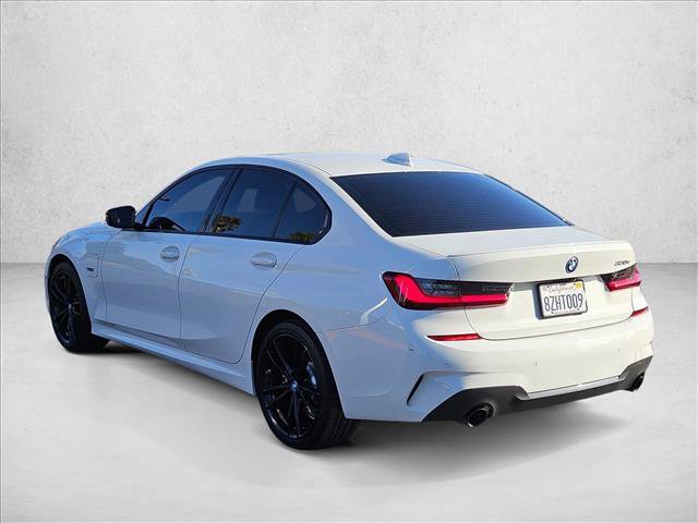 Used 2022 BMW 330e w/ M Sport Package image 7