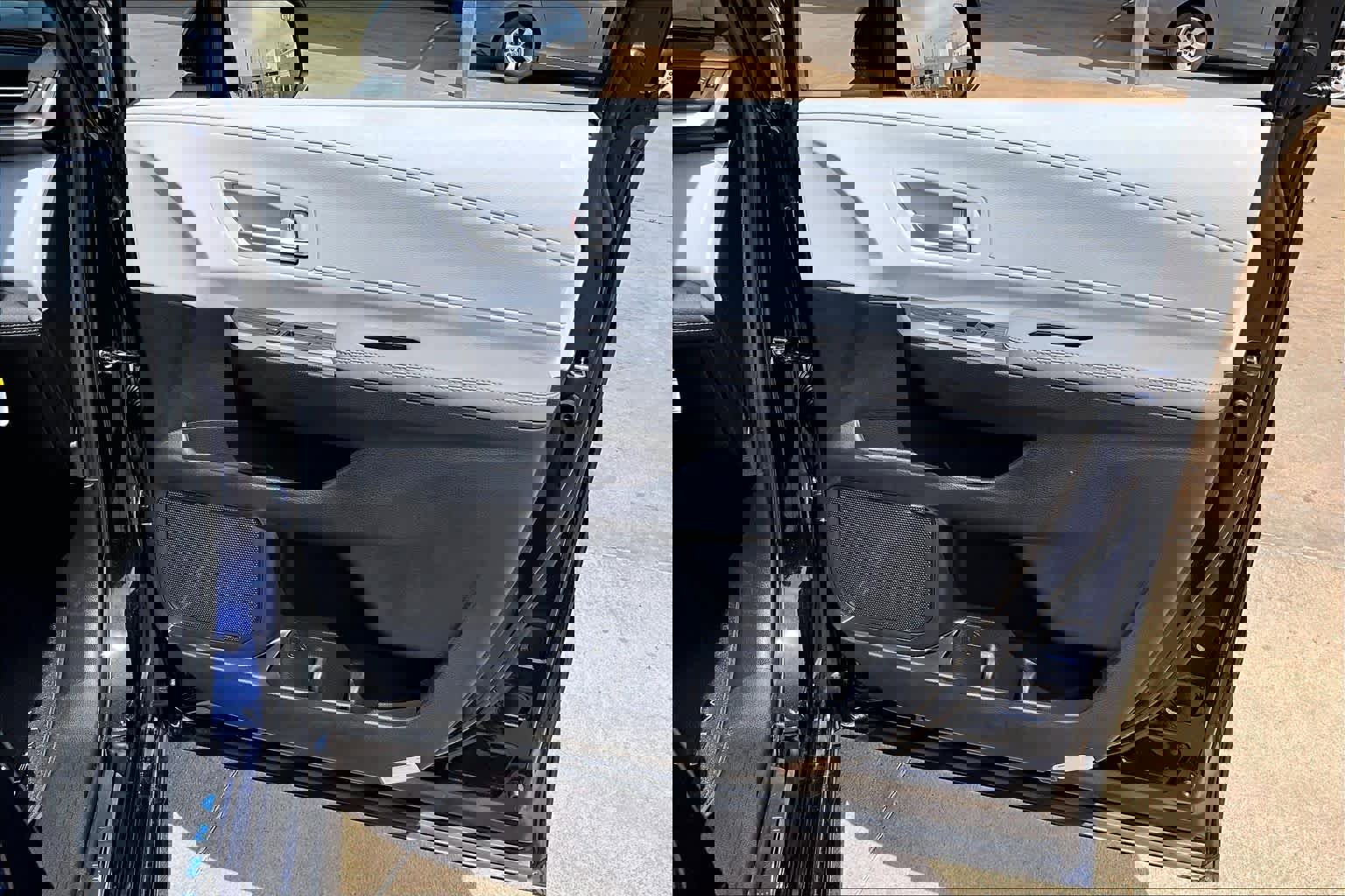 Used 2026 Toyota Sienna XLE image 27