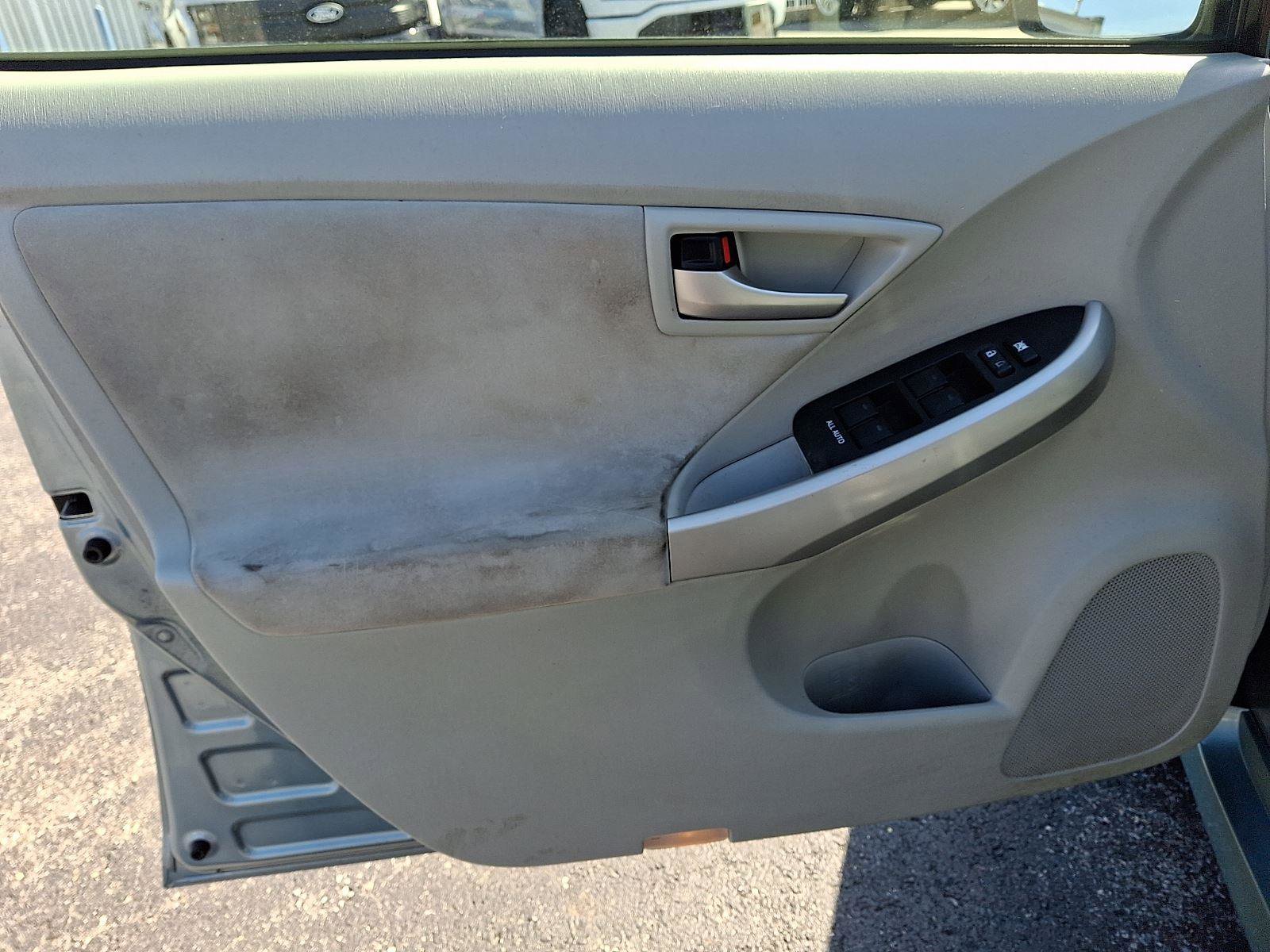 Used 2014 Toyota Prius Two FWD image 13