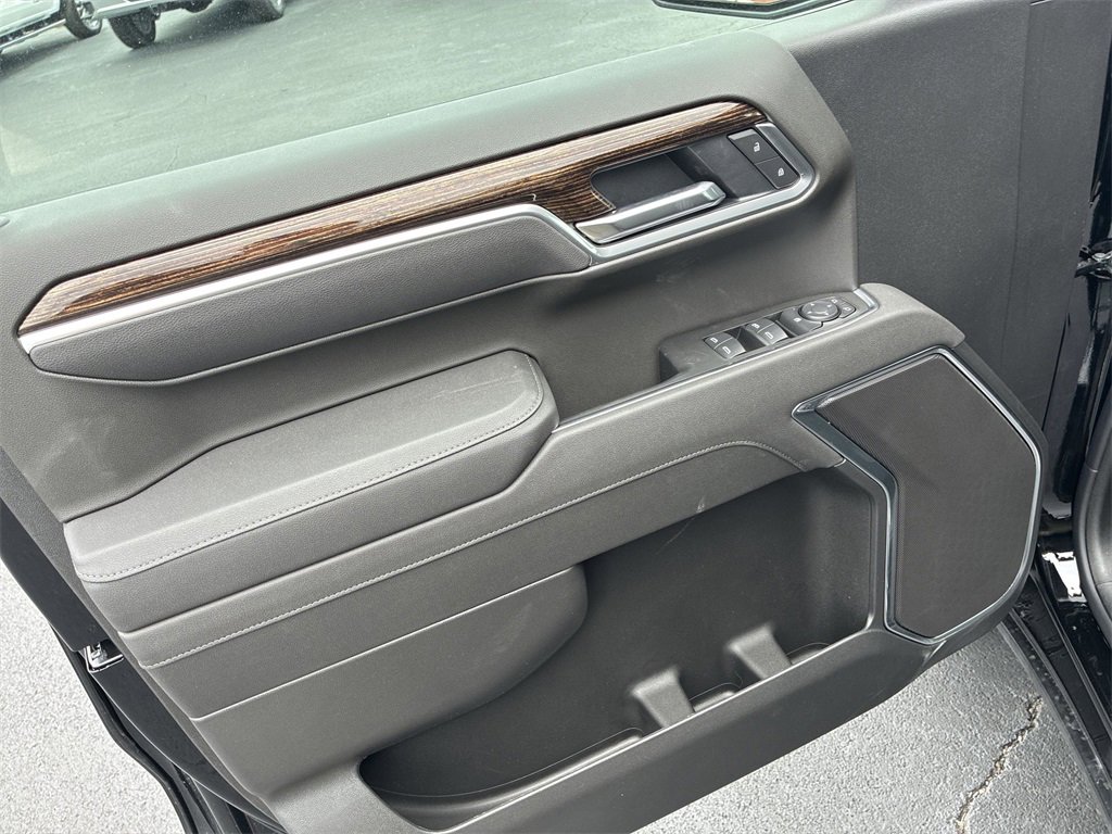New 2026 GMC Sierra 1500 Elevation image 13