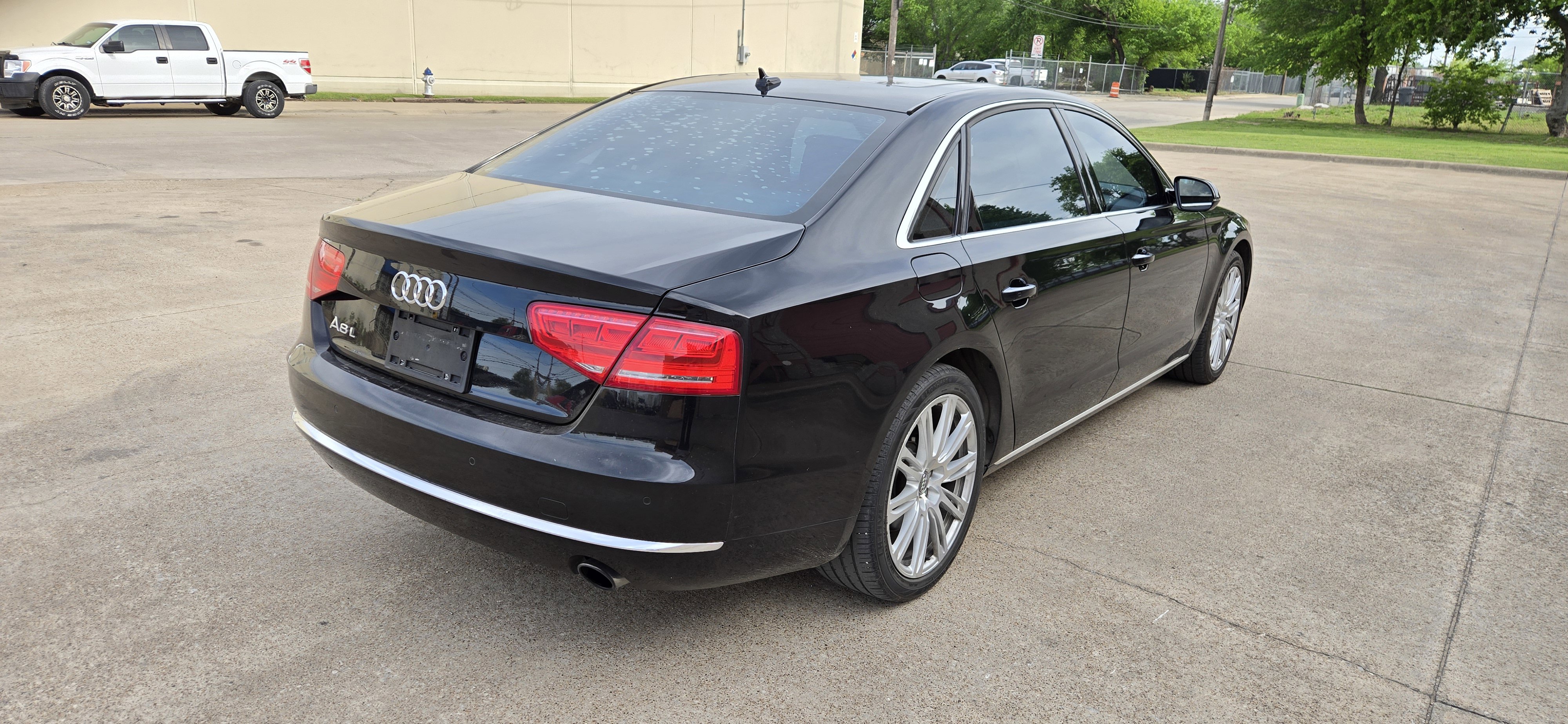 Used 2014 Audi A8 L 3.0T w/ Premium Package image 8