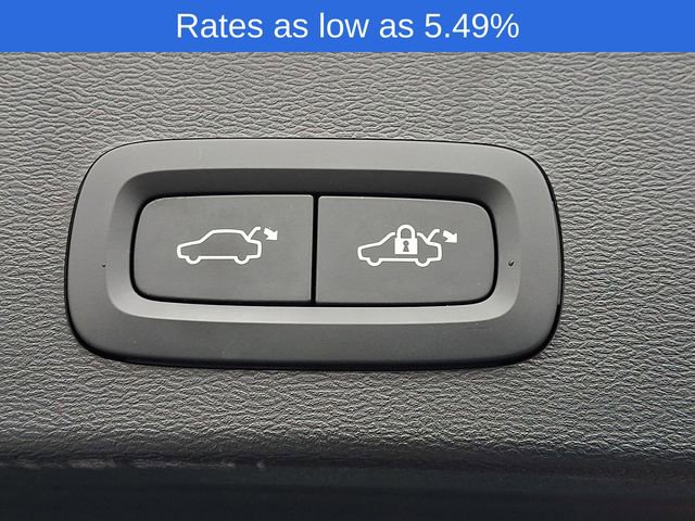 Certified 2023 Volvo XC40 B5 Plus w/ Climate Package image 33