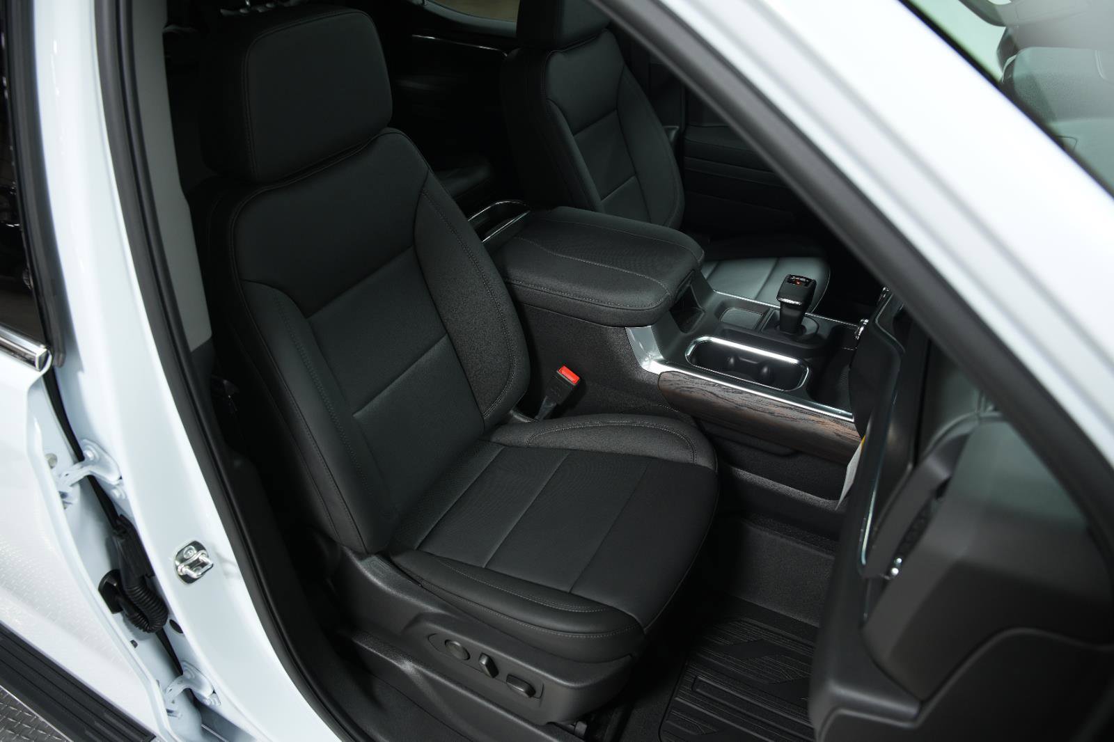 New 2026 GMC Sierra 1500 SLT w/ SLT Premium Plus Package image 15