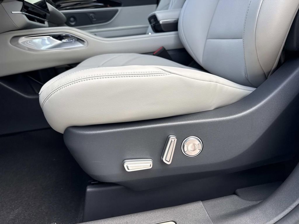 New 2026 Lincoln Nautilus Premier w/ Equipment Group 102A image 20