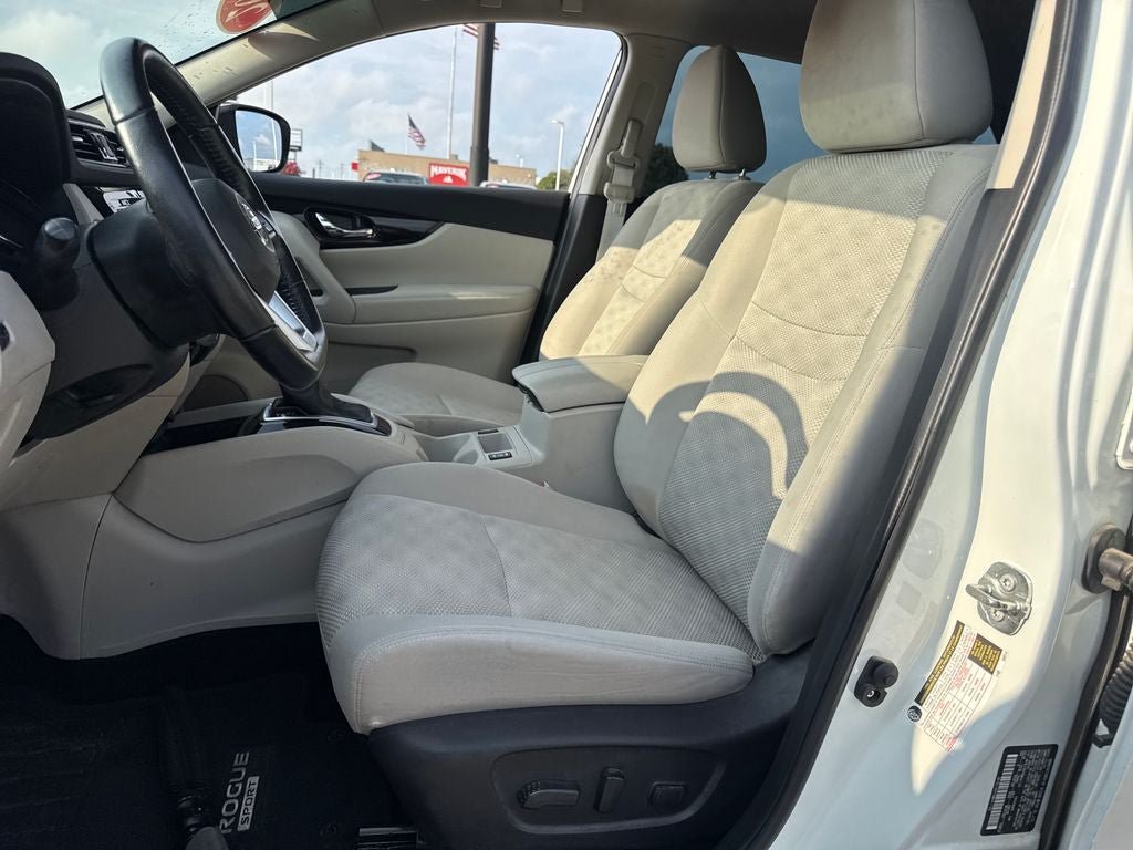 Used 2022 Nissan Rogue Sport SV FWD image 15