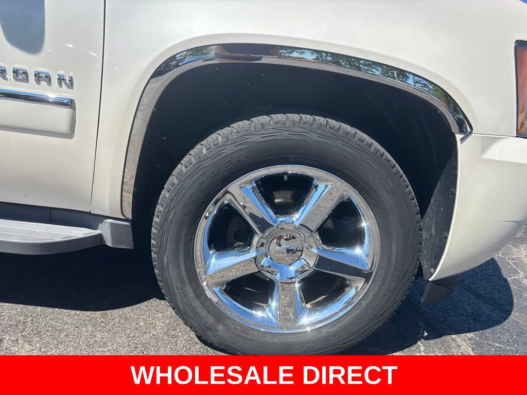 Used 2012 Chevrolet Suburban LTZ AWD/4WD image 12