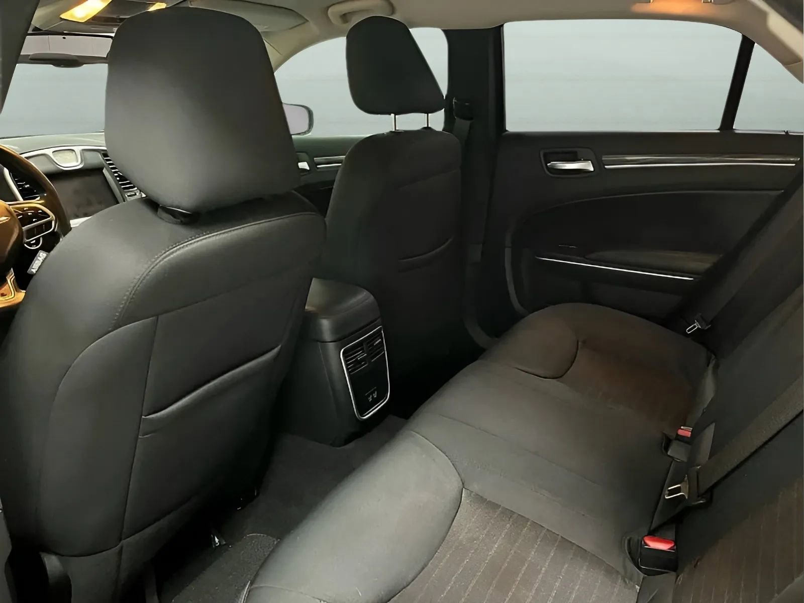 Used 2022 Chrysler 300 Touring w/ Sport Appearance Package RWD image 12