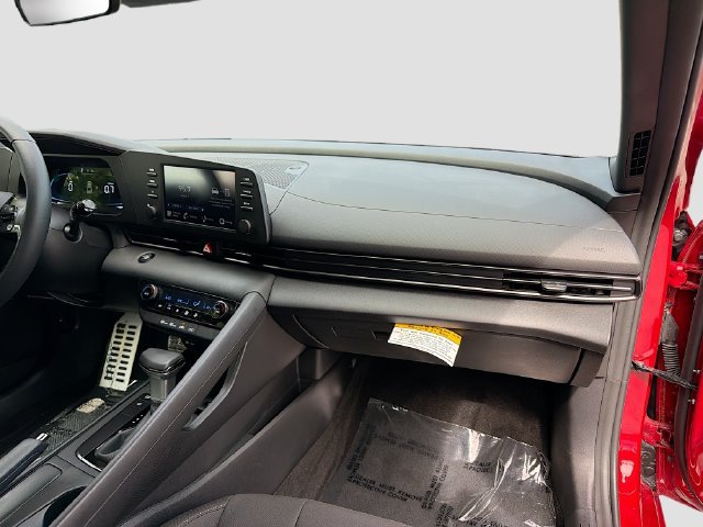 Certified 2026 Hyundai Elantra Sport FWD image 27