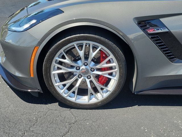 Used 2015 Chevrolet Corvette Z06 w/ 3LZ Preferred Equipment Group RWD image 10