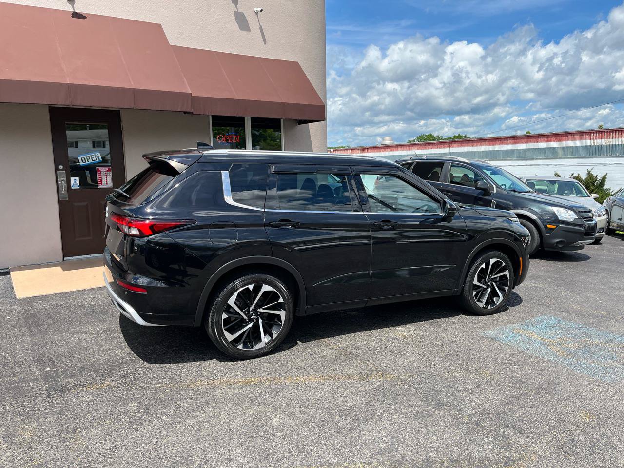 Used 2022 Mitsubishi Outlander SEL AWD/4WD image 3