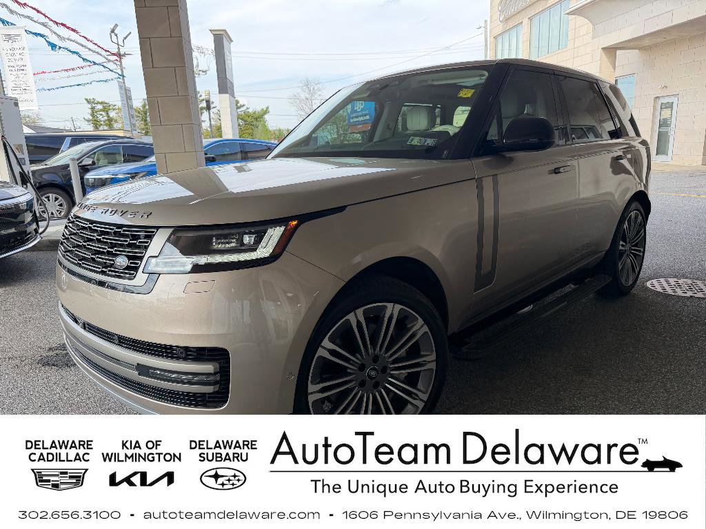 Used 2024 Land Rover Range Rover SE image 1