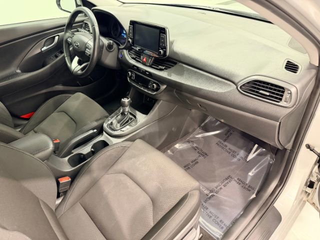 Used 2018 Hyundai Elantra GT w/ Style Package 02 FWD image 25