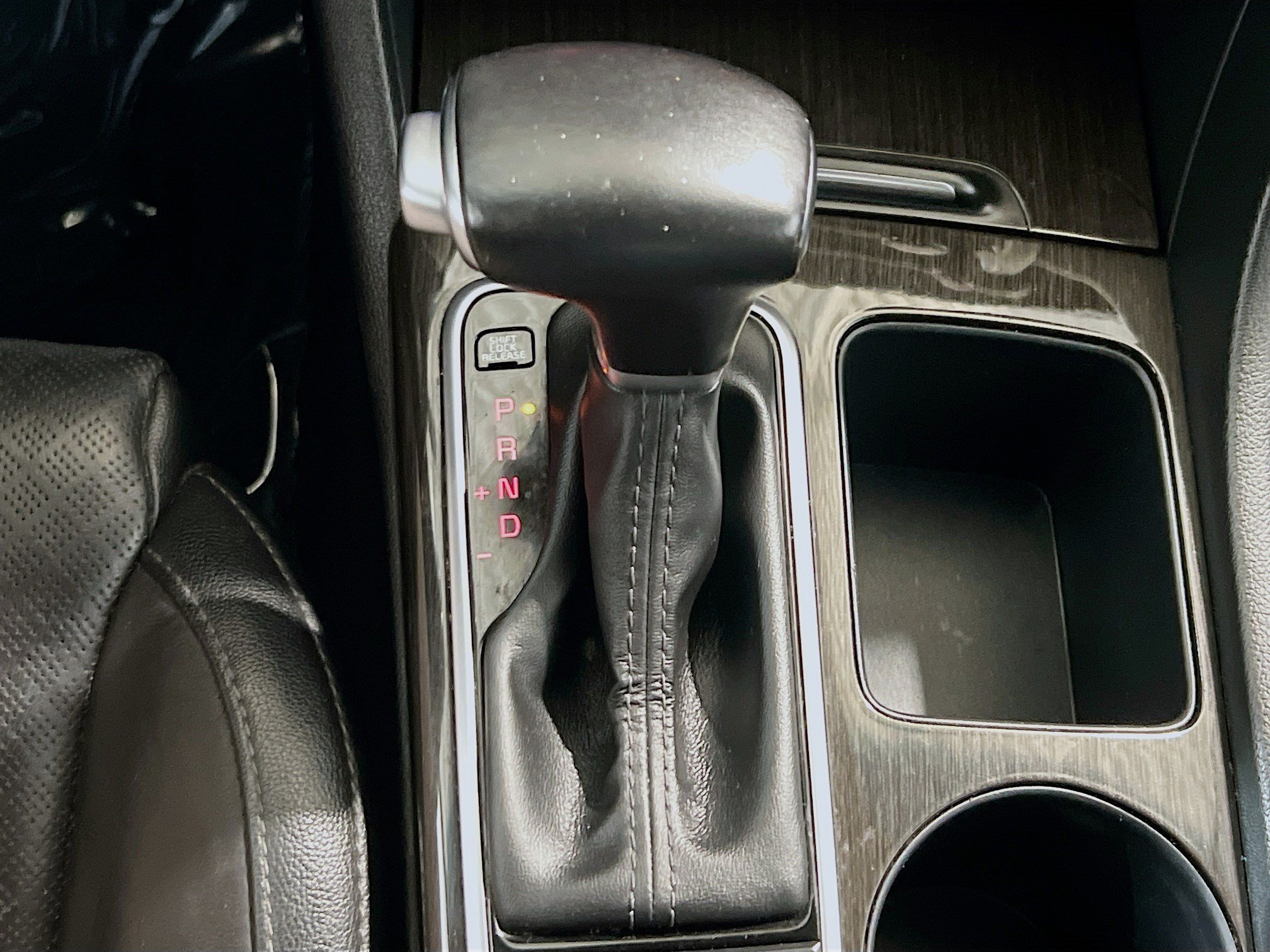 Used 2020 Kia Optima Premium FWD image 12