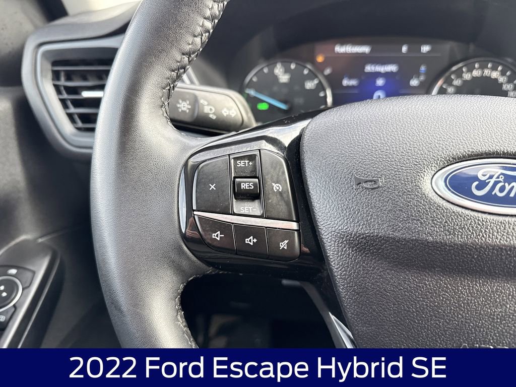 Used 2022 Ford Escape SE w/ Cold Weather Package image 19