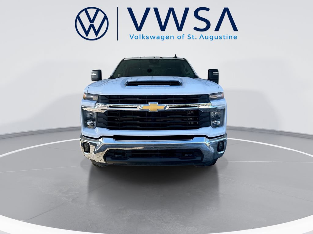 Used 2025 Chevrolet Silverado 2500 LT w/ Convenience Package AWD/4WD image 2