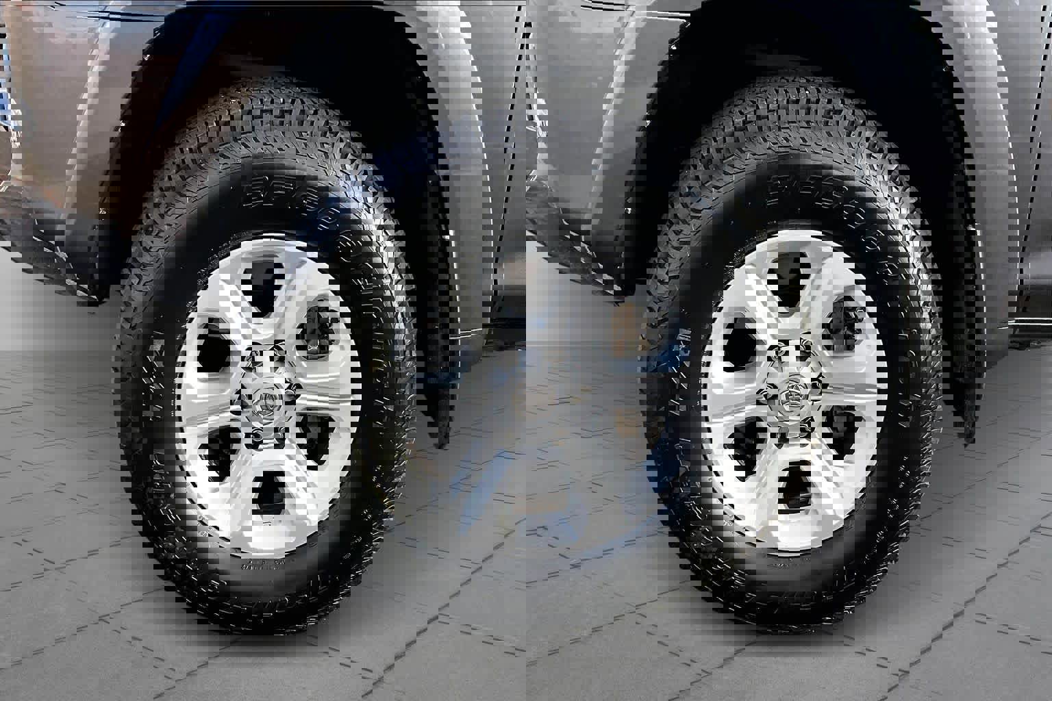 Used 2016 Toyota 4Runner SR5 Premium image 9