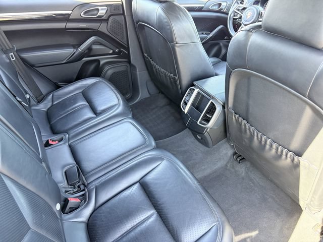 Used 2018 Porsche Cayenne AWD/4WD image 23