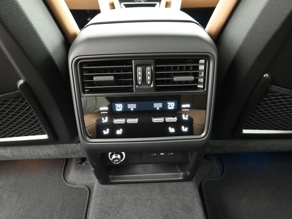 New 2025 Porsche Cayenne image 19
