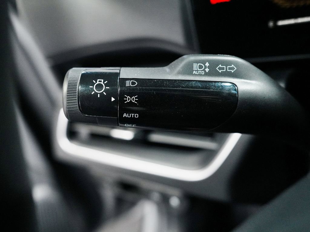 Used 2025 Kia K4 LXS image 20