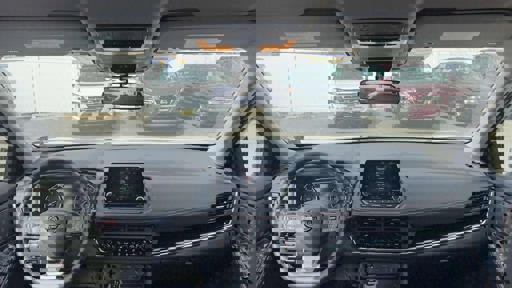 Certified 2025 Nissan Rogue SV image 24