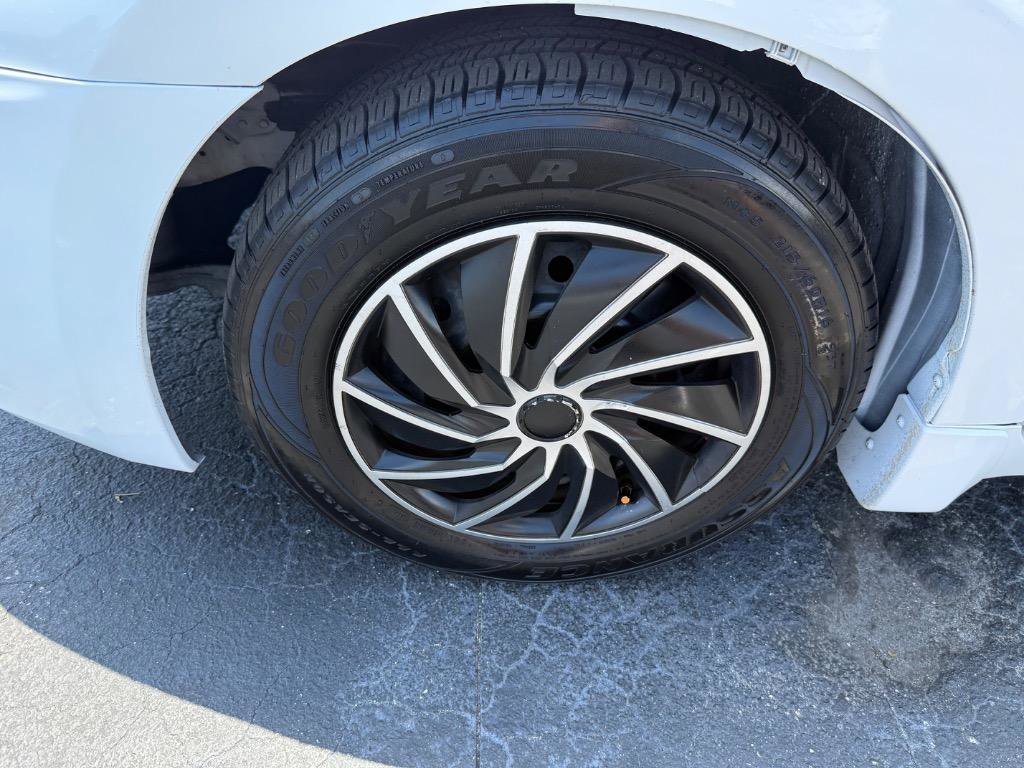 Used 2010 Nissan Altima 2.5 S image 21