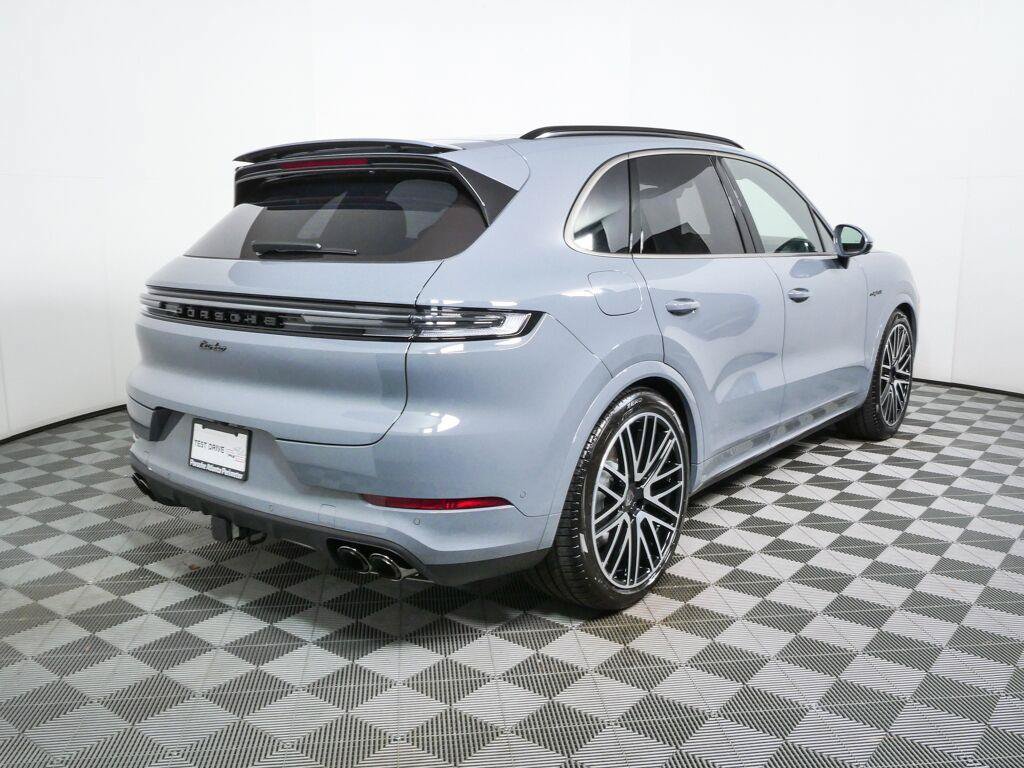 New 2026 Porsche Cayenne Turbo AWD/4WD image 27