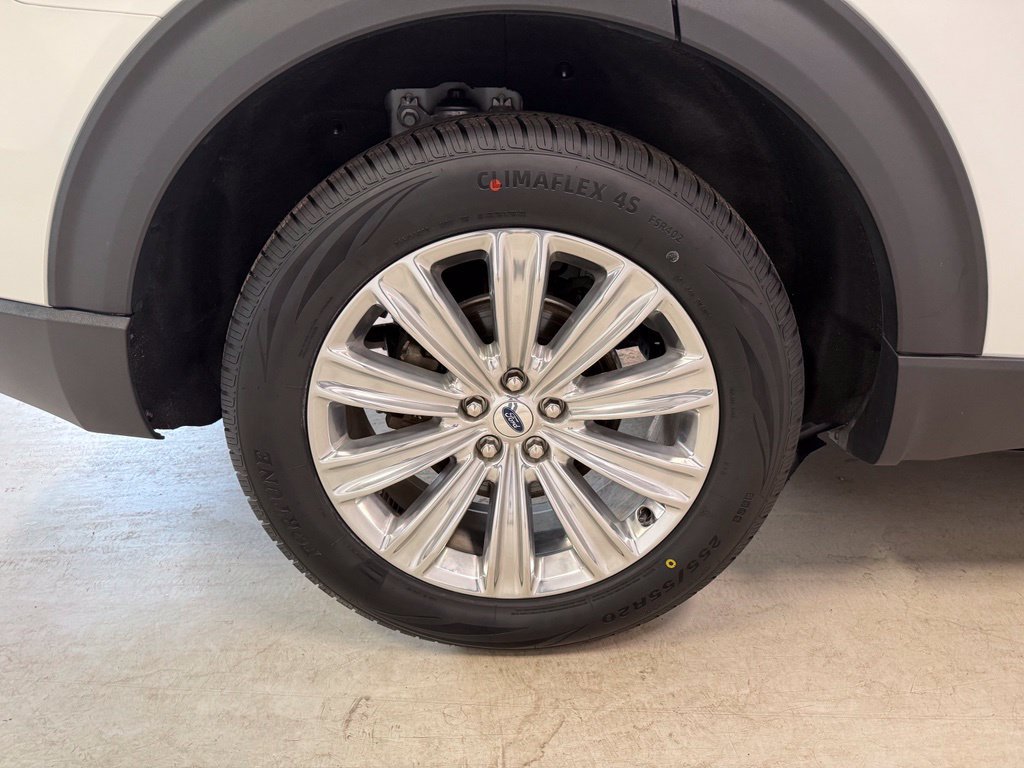 Used 2023 Ford Explorer Limited w/ Limited Technology Package AWD/4WD image 40