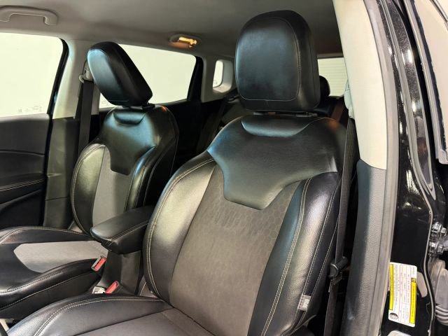 Used 2017 Jeep Compass Latitude w/ Popular Equipment Group image 21