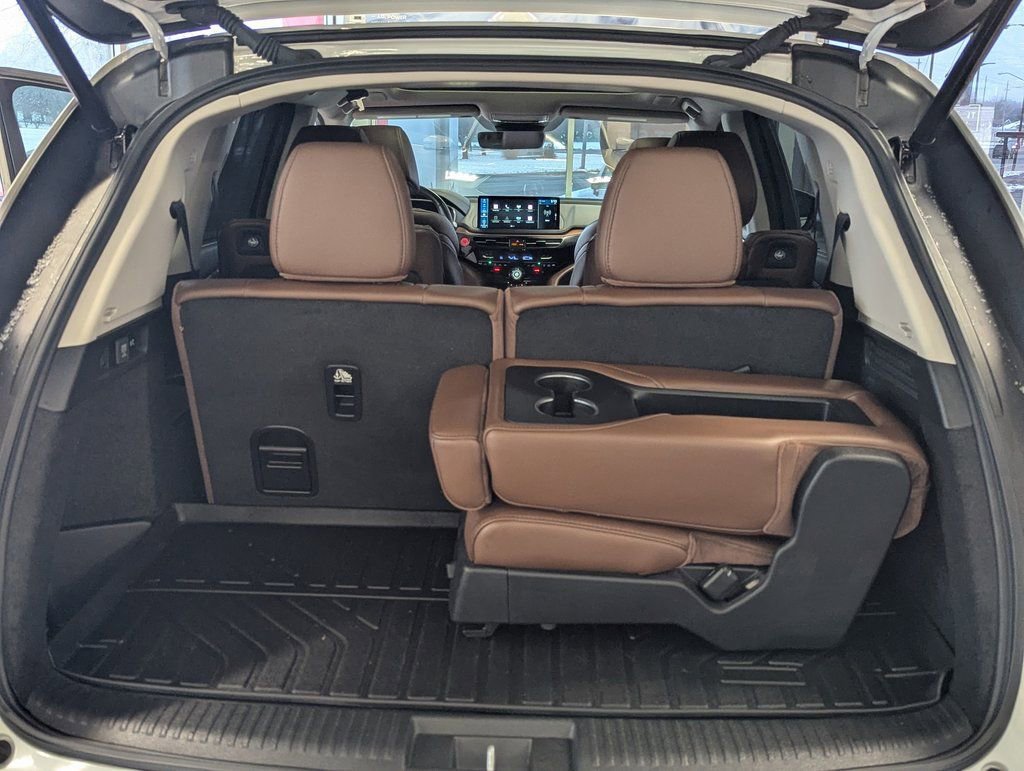 Used 2025 Acura MDX w/ Technology Package image 32