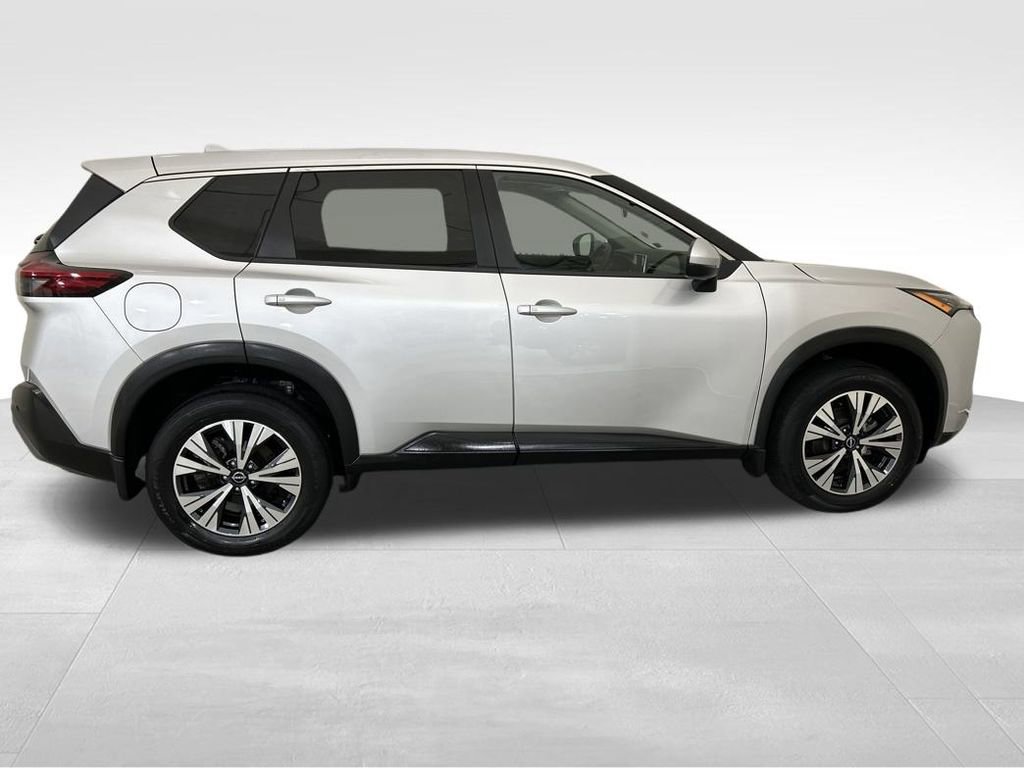 Used 2023 Nissan Rogue SV image 13