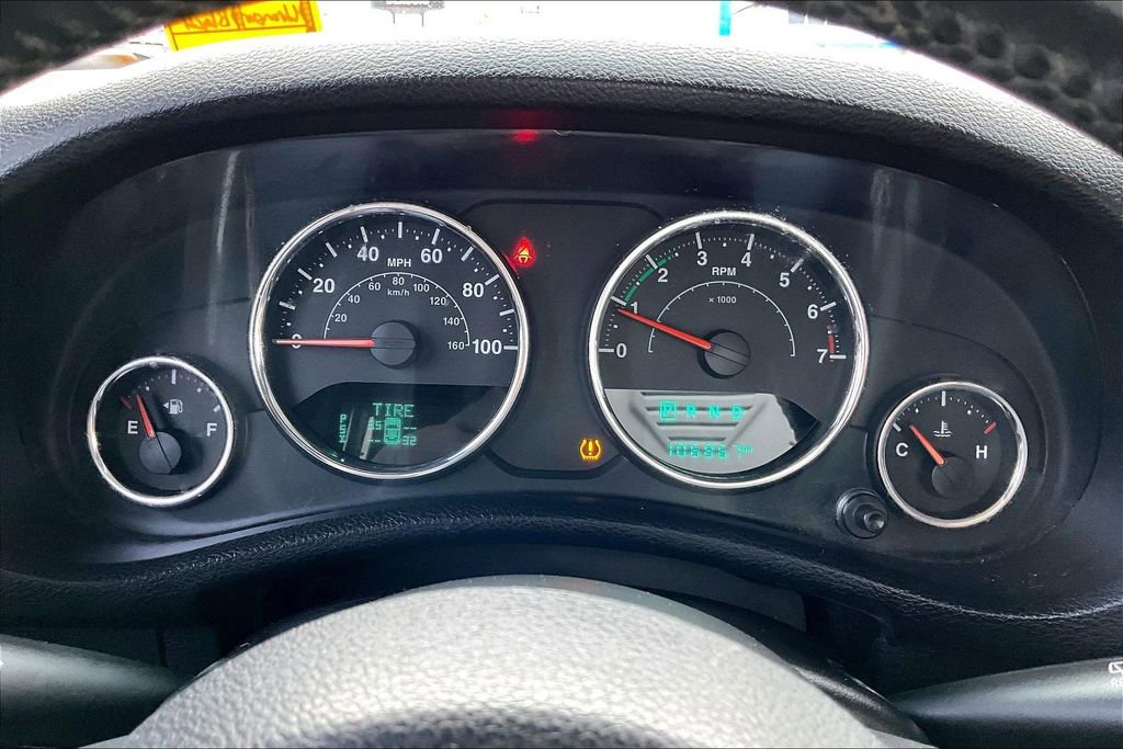 Used 2016 Jeep Wrangler Unlimited Sahara w/ Connectivity Group image 13