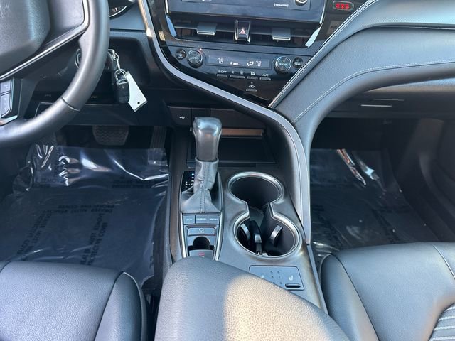 Used 2023 Toyota Camry SE w/ Cold Weather Package image 22