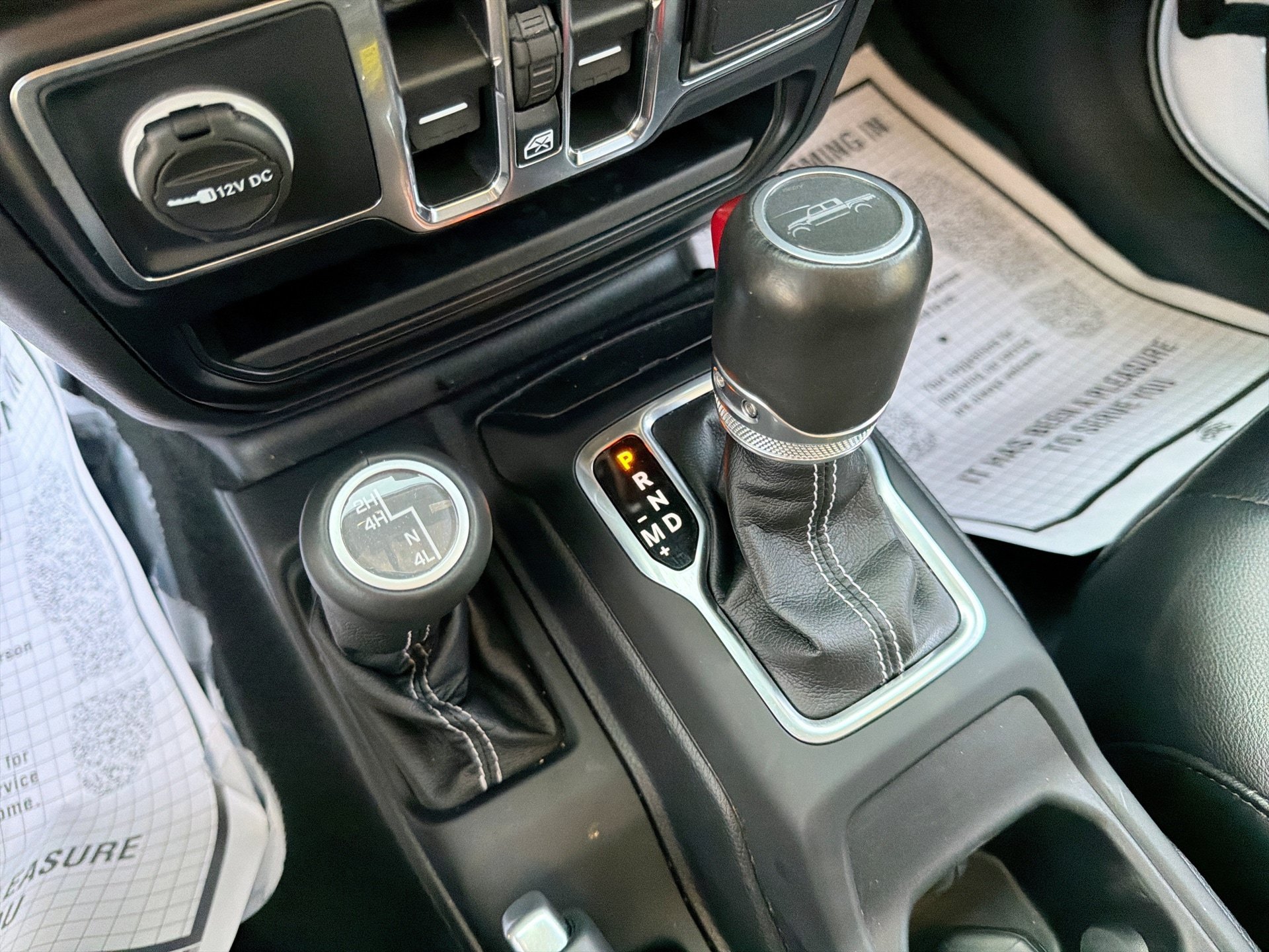 Used 2020 Jeep Gladiator Overland AWD/4WD image 11
