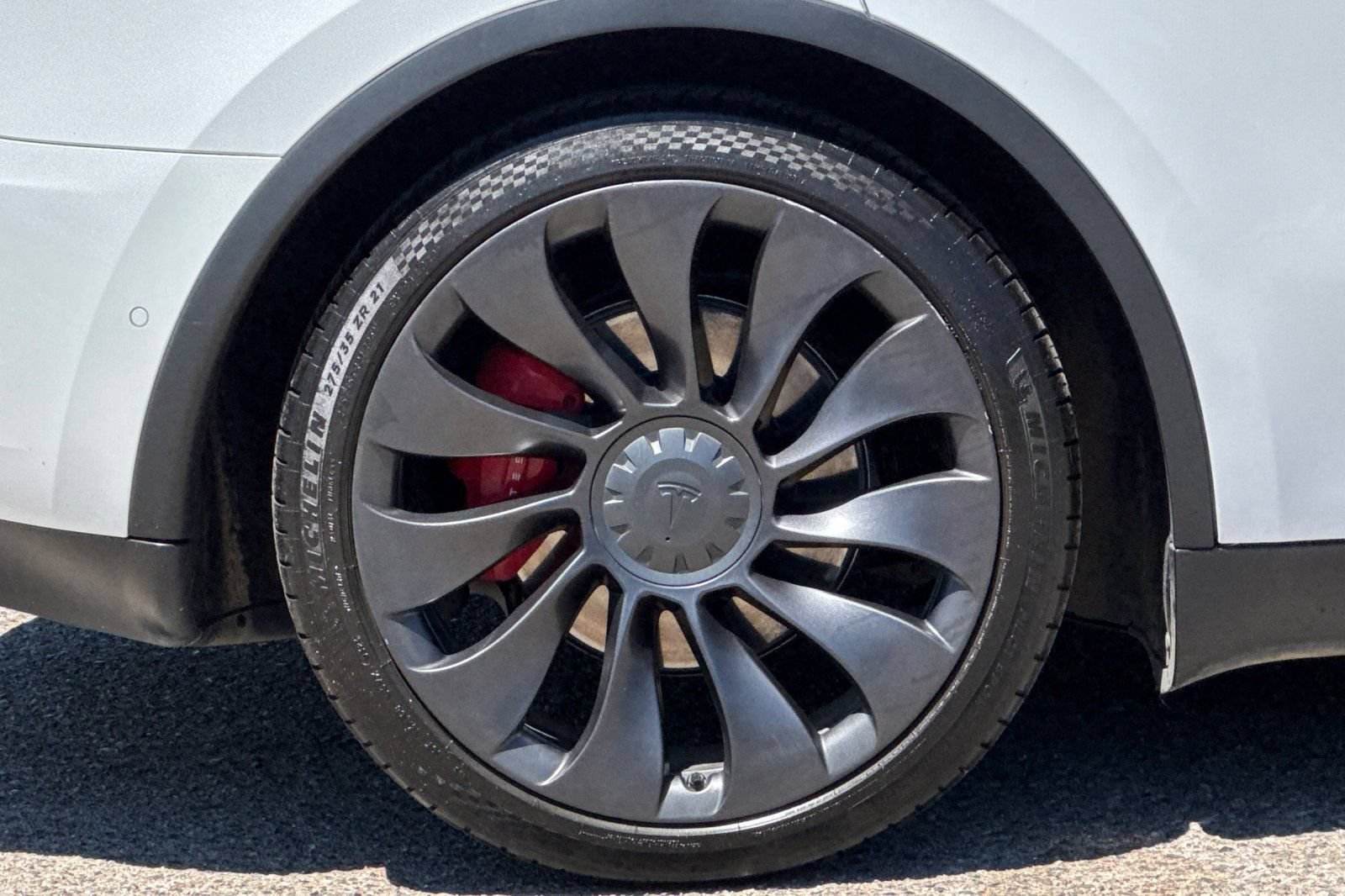 Used 2022 Tesla Model Y Performance AWD/4WD image 25